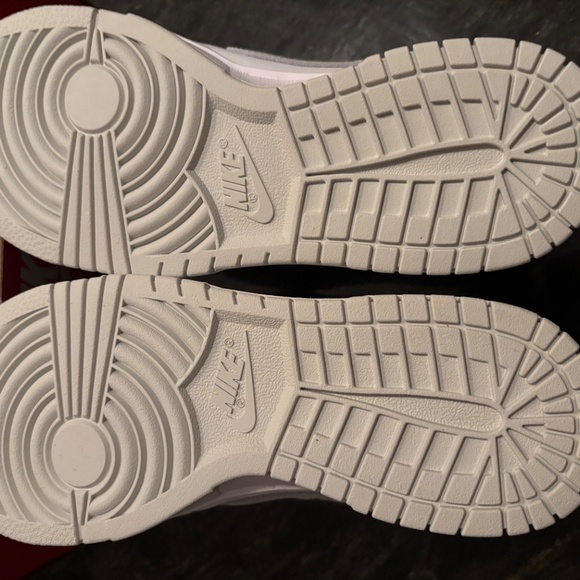 Dunk Low Nikes - Picture 2 of 5